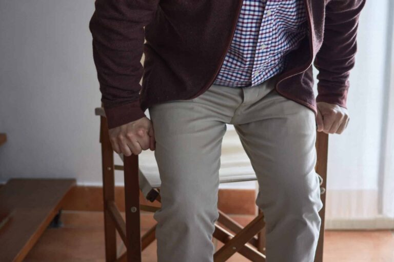 This 30-Second Chair Test Can Flag Older Adults At Higher Risk Of An 'Early' Death